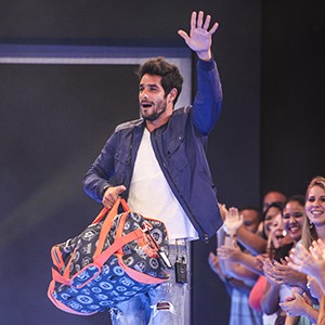 Fran está esperando você para uma rapidinha. Corra!