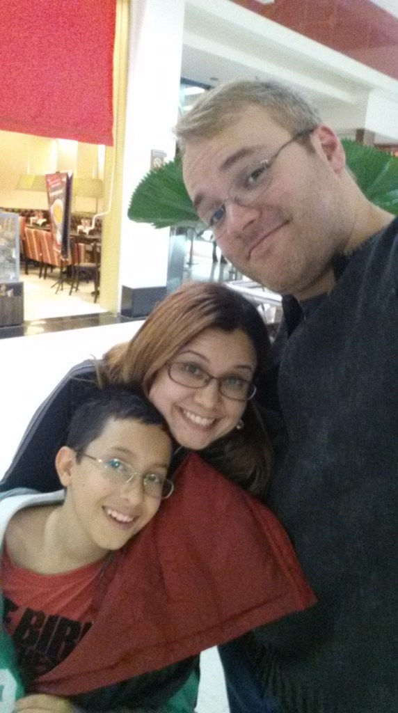 DICA: o casaco esquecido era vermelho.